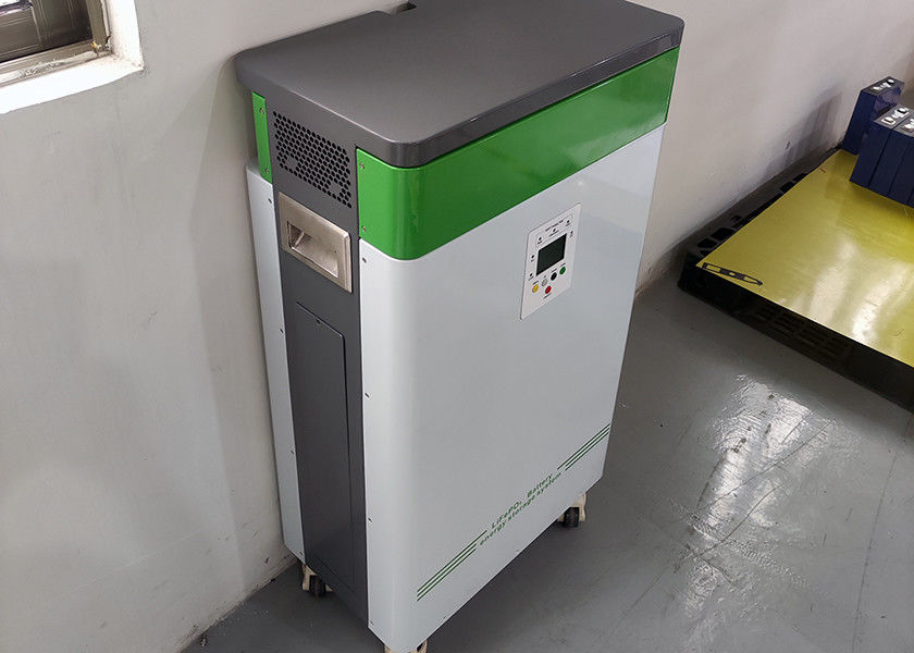 बैटरी और इन्वर्टर के साथ 48V 600Ah 800Ah 5000w सभी एक सौर ऊर्जा प्रणाली में