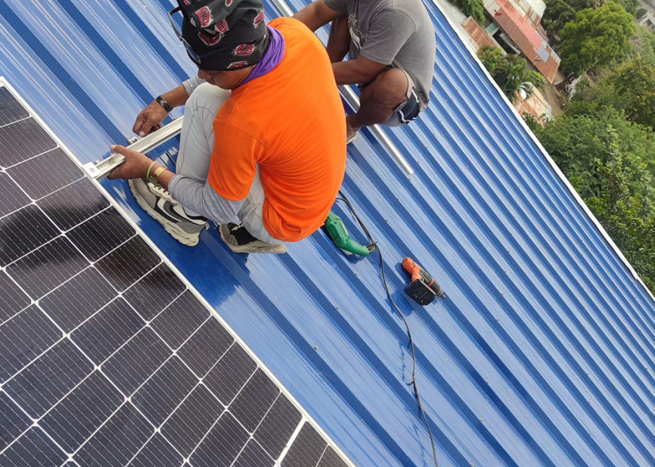 मोनोक्रिस्टलीय सौर पैनल 500w 550 वाट 1000w 700 वाट सौर पैनल पीवी मॉड्यूल ब्लैक फ्रेम डबल ग्लास 182 मिमी